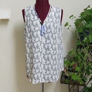 Adrianna Papell Sleeveless V-Neck Blouse Size S